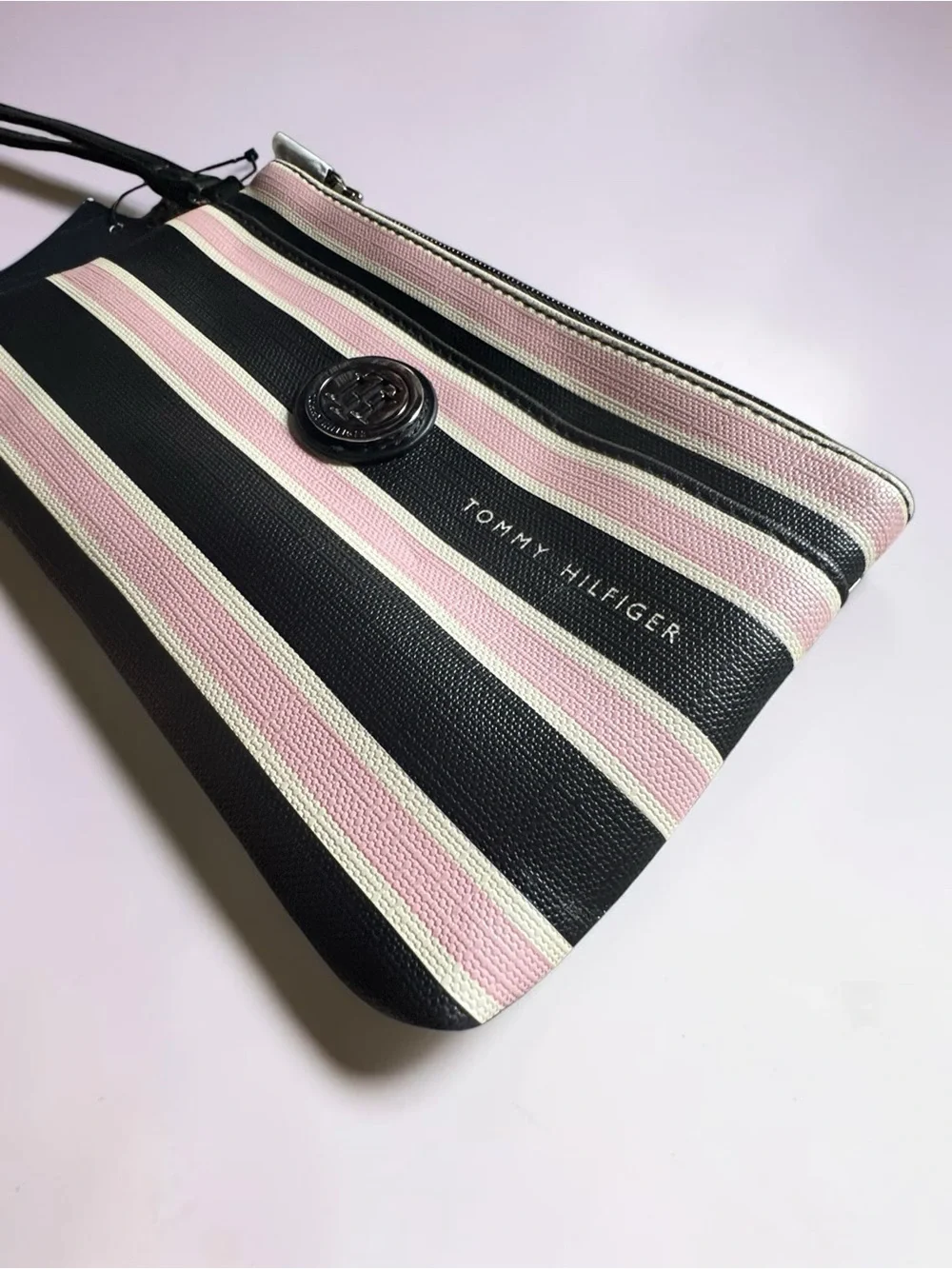 Tommy Hilfiger sleek tommy